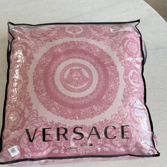 Versace Medusa Print Wool/Cashmere Pink Pillow Cushion, large, New Made in Italy - Picture 2 of 12